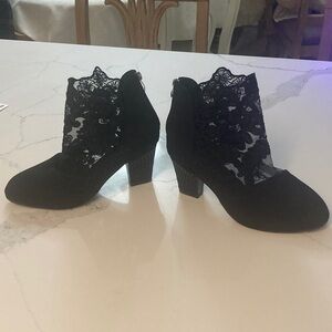 Chic Black Lace Ankle Booties